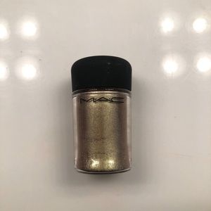 MAC Cosmetics Pigment in Old Gold